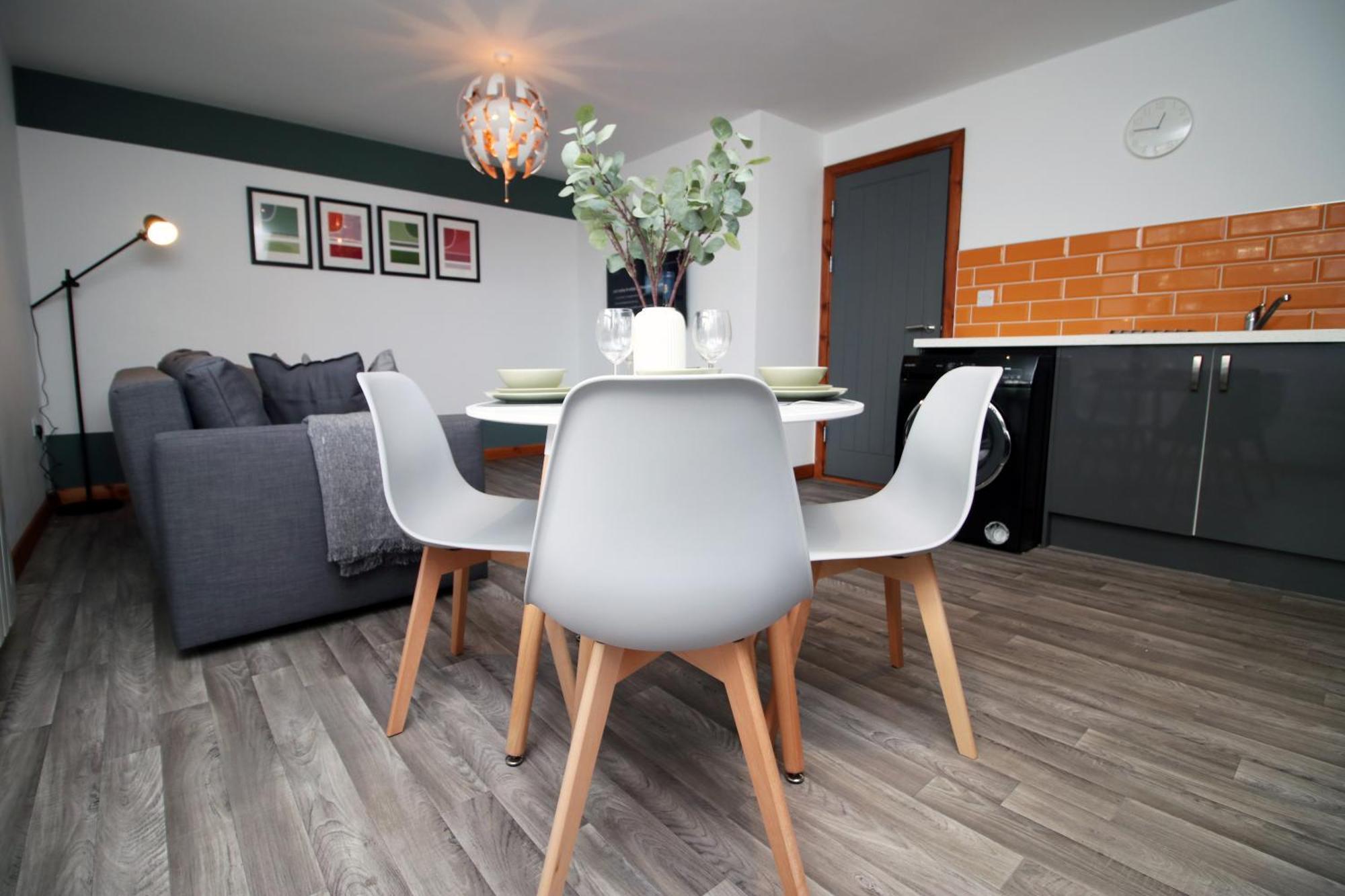 Fully Equipped Kitchen, Parking, City Centre Swansea Kültér fotó