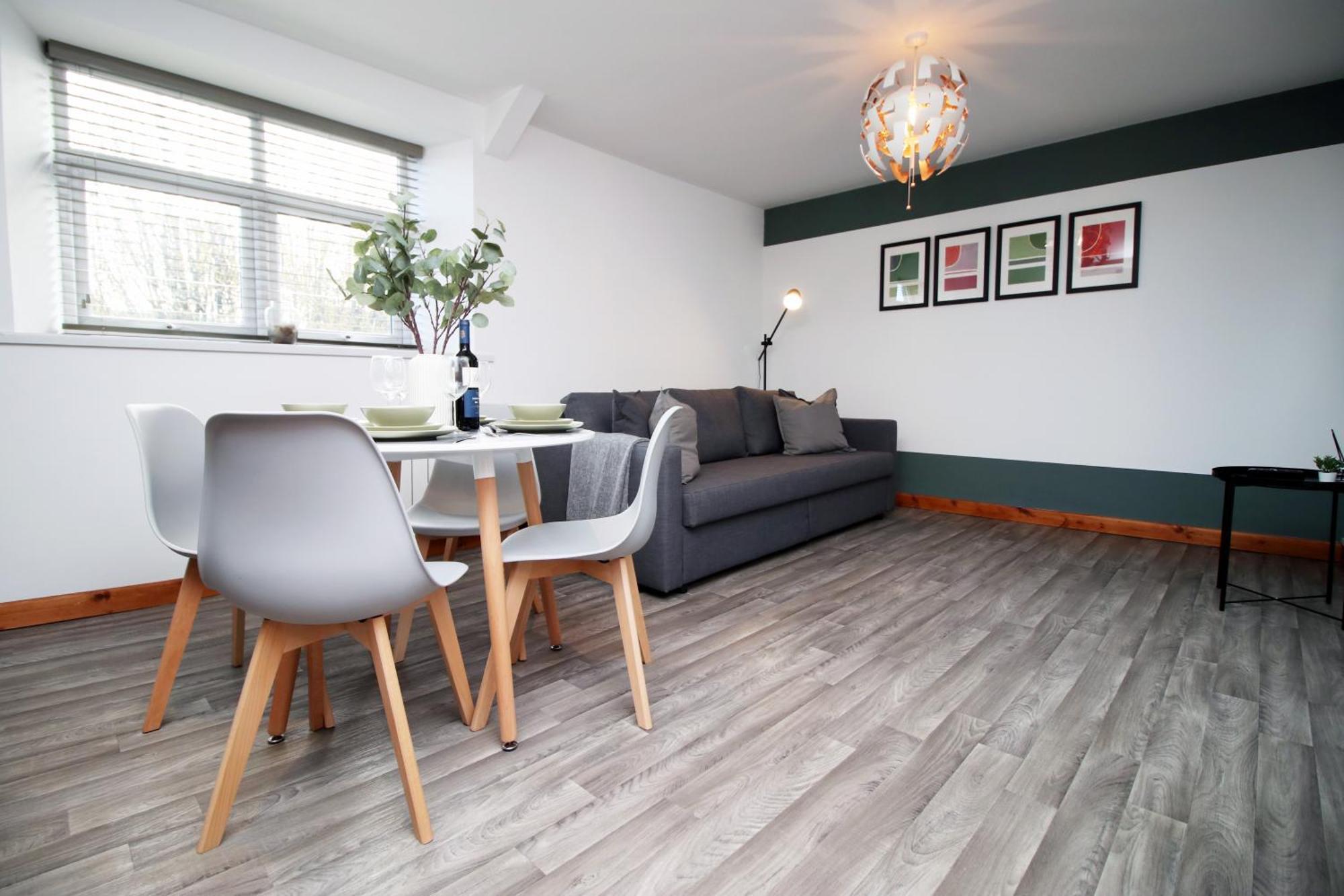 Fully Equipped Kitchen, Parking, City Centre Swansea Kültér fotó