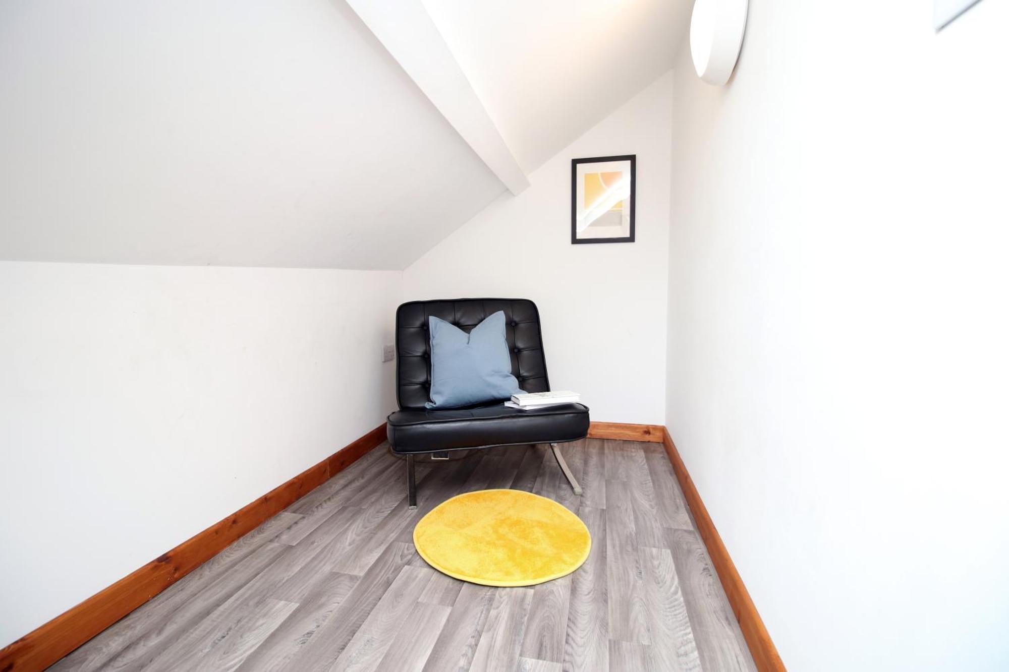 Fully Equipped Kitchen, Parking, City Centre Swansea Kültér fotó