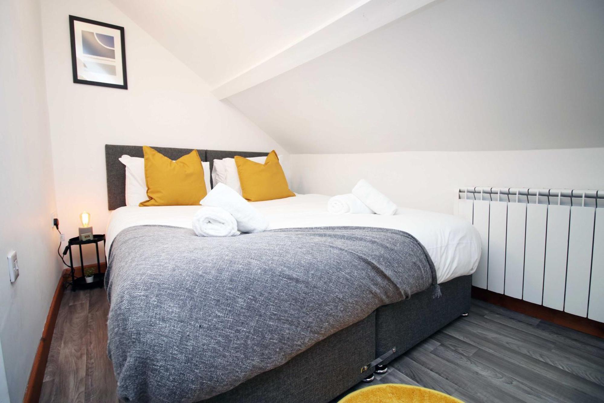 Fully Equipped Kitchen, Parking, City Centre Swansea Kültér fotó
