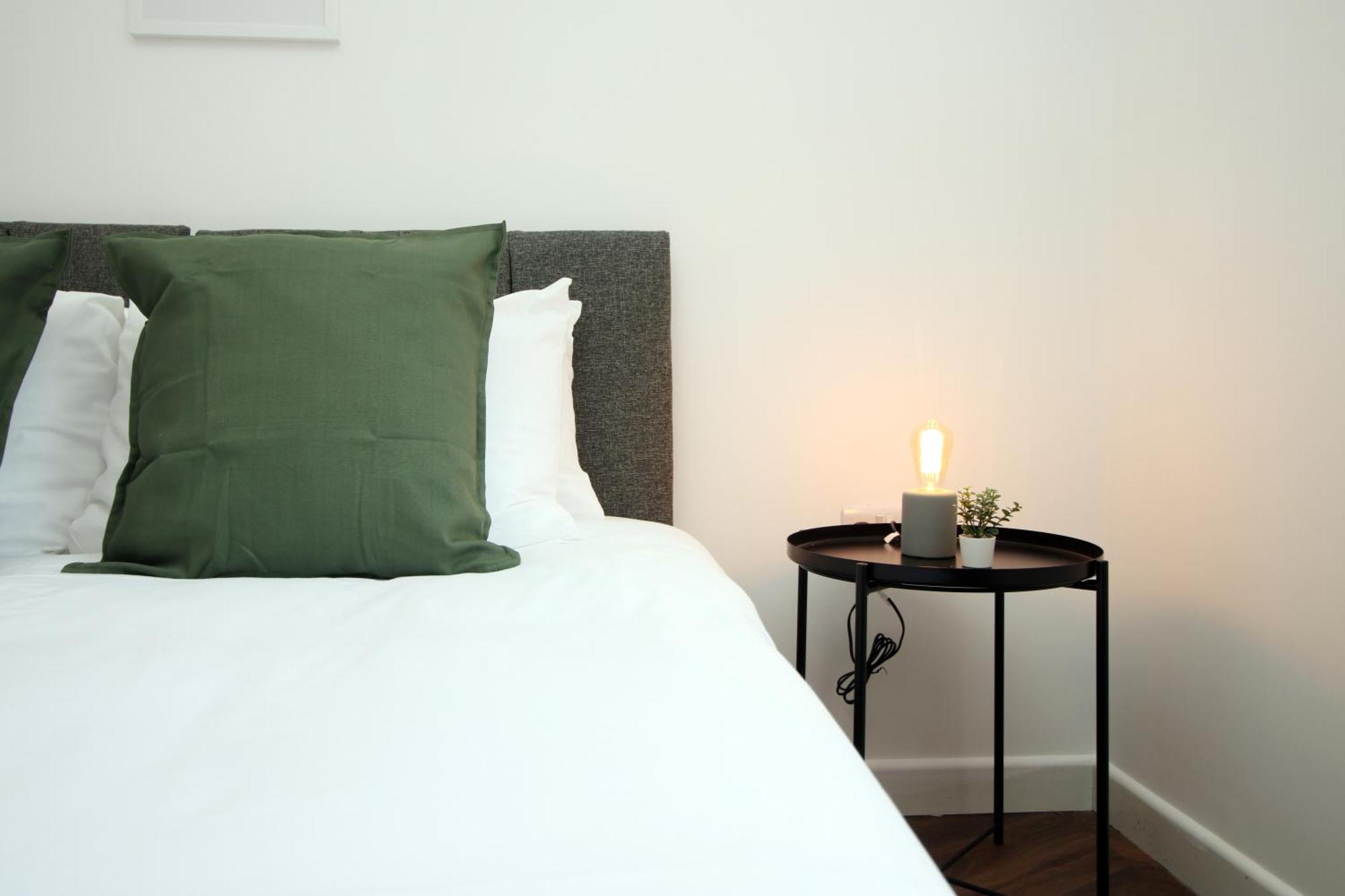 Fully Equipped Kitchen, Parking, City Centre Swansea Kültér fotó