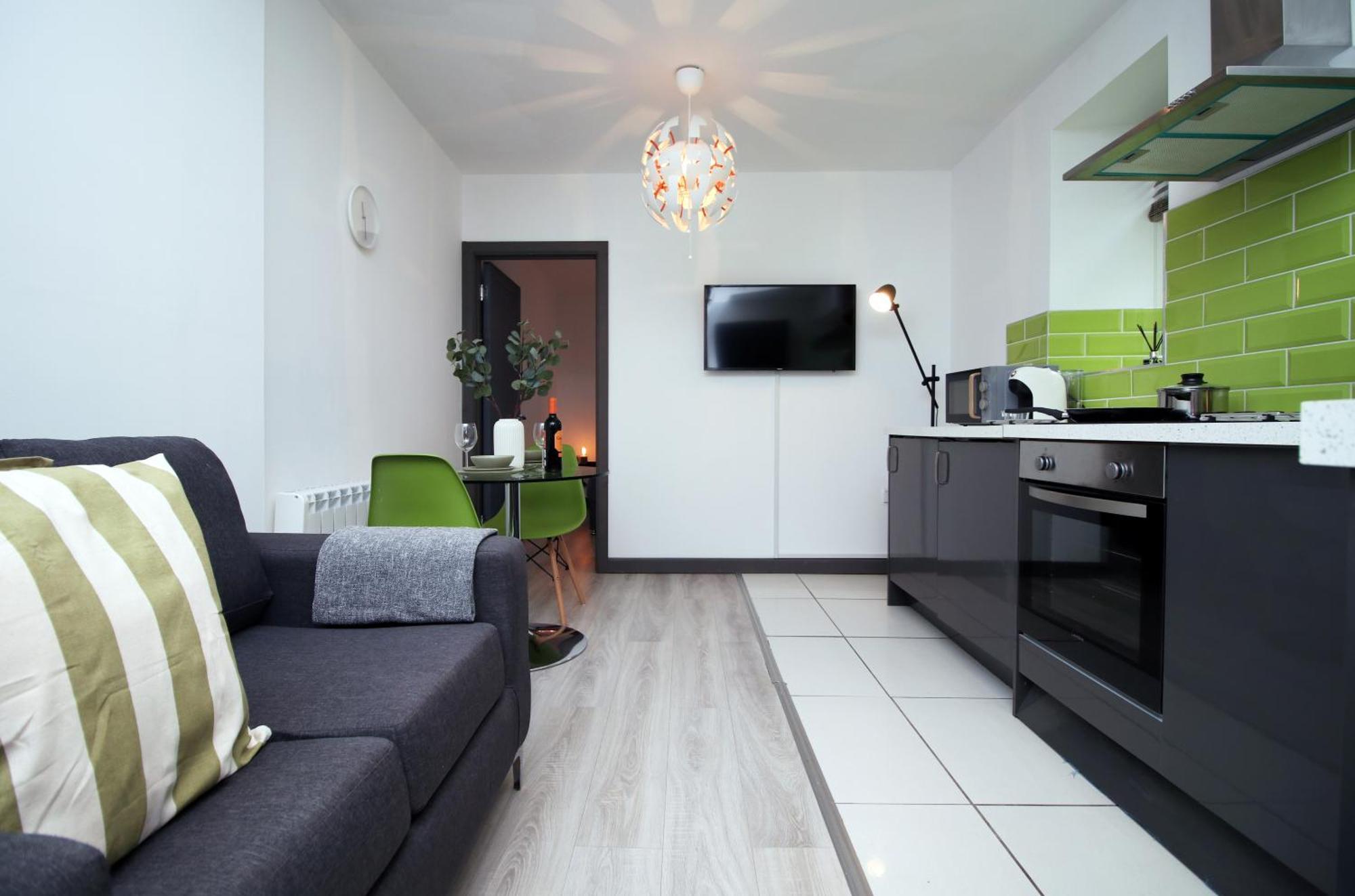 Fully Equipped Kitchen, Parking, City Centre Swansea Kültér fotó