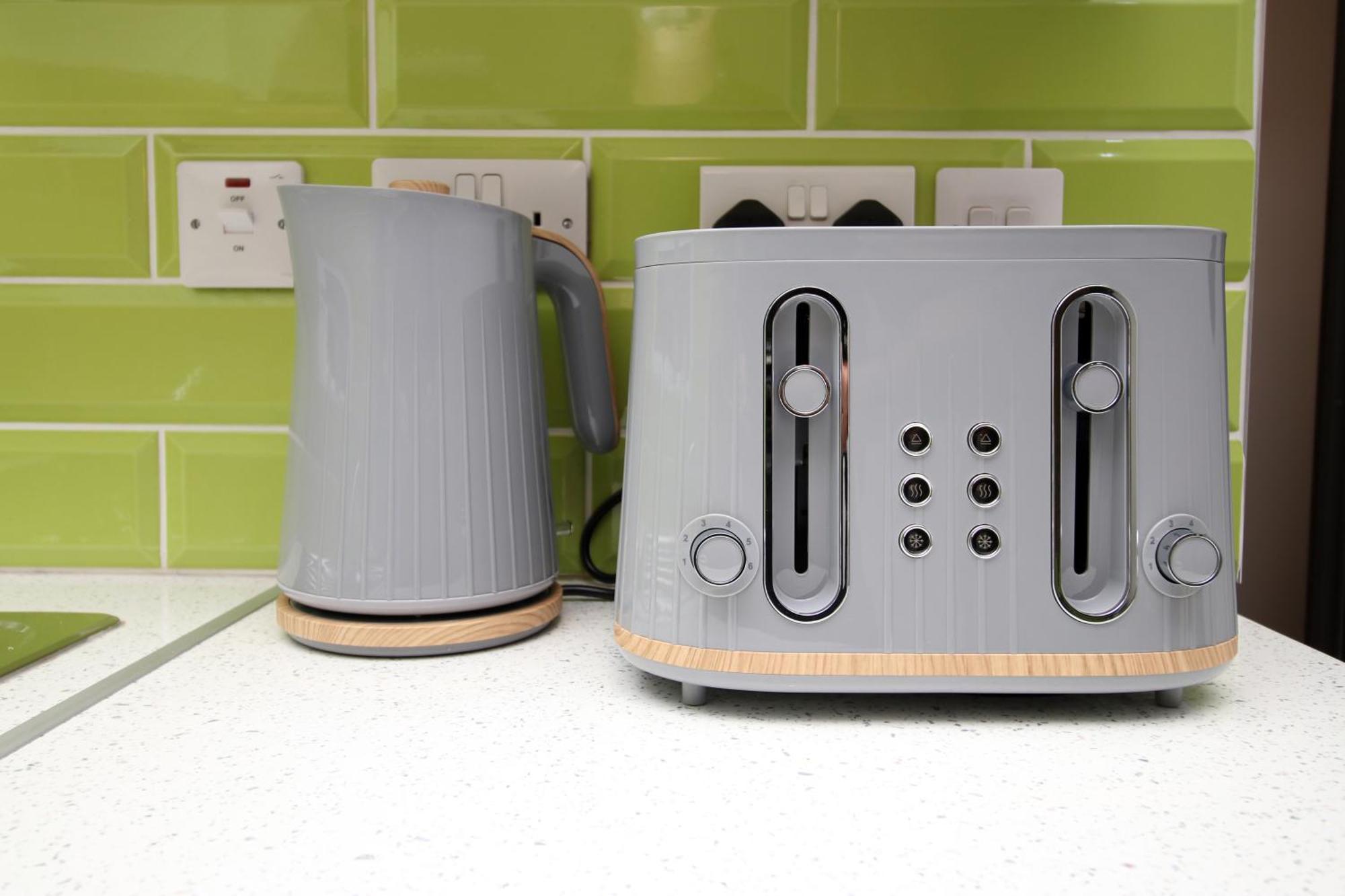 Fully Equipped Kitchen, Parking, City Centre Swansea Kültér fotó