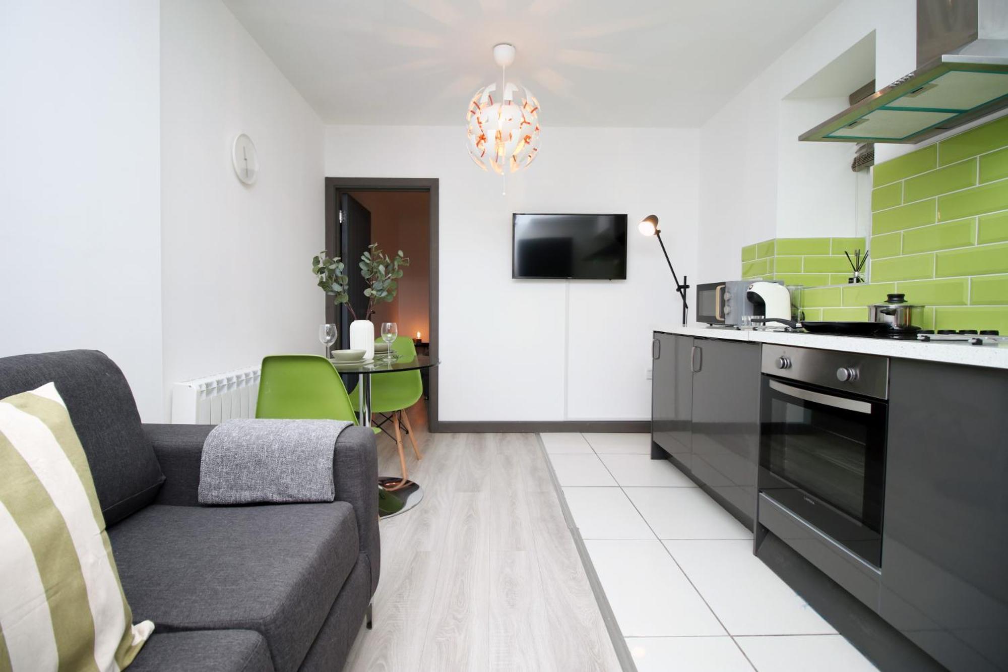 Fully Equipped Kitchen, Parking, City Centre Swansea Kültér fotó