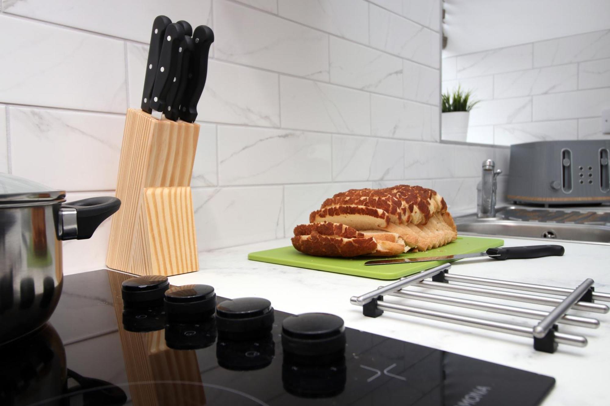Fully Equipped Kitchen, Parking, City Centre Swansea Kültér fotó