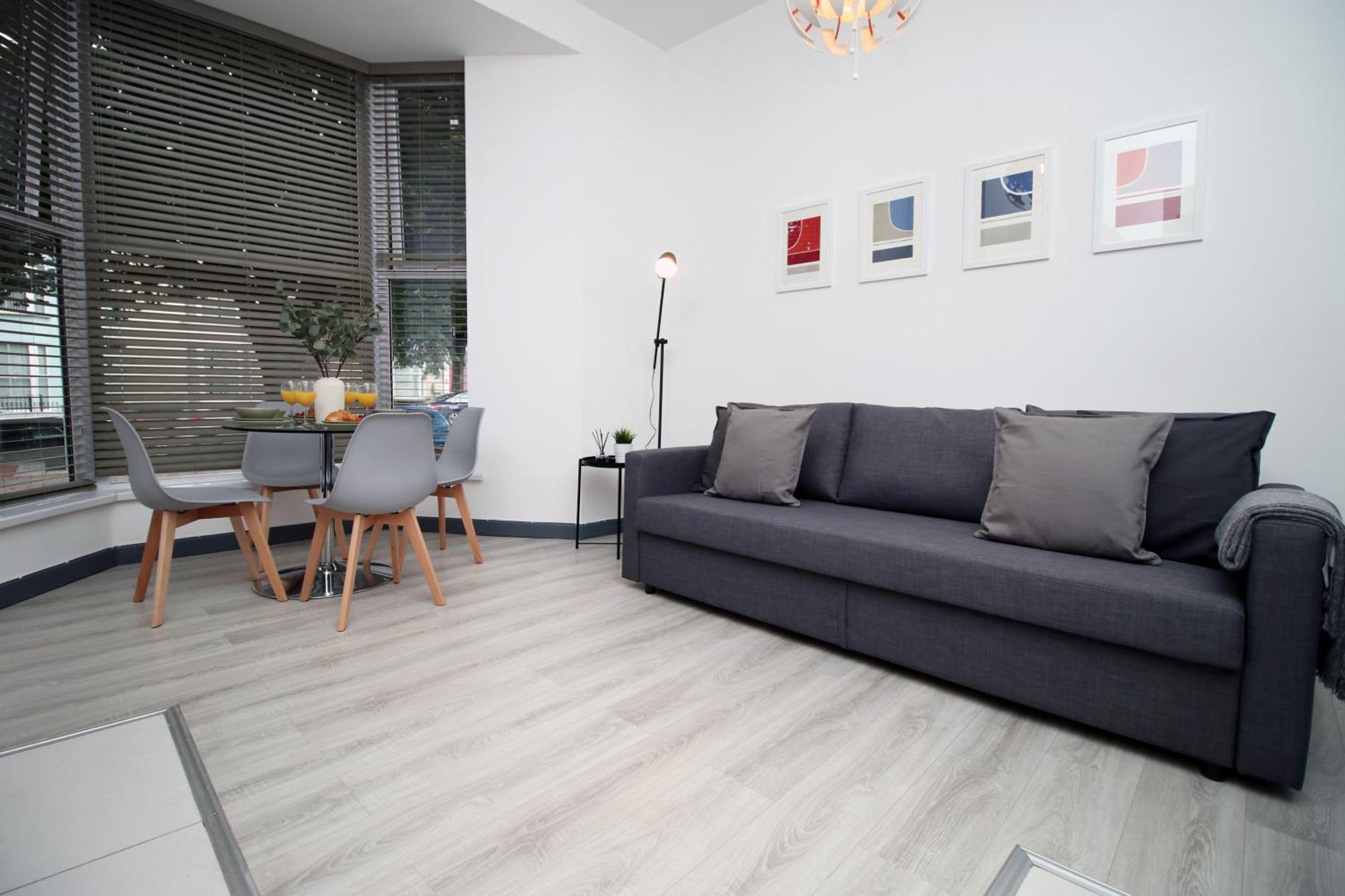 Fully Equipped Kitchen, Parking, City Centre Swansea Kültér fotó