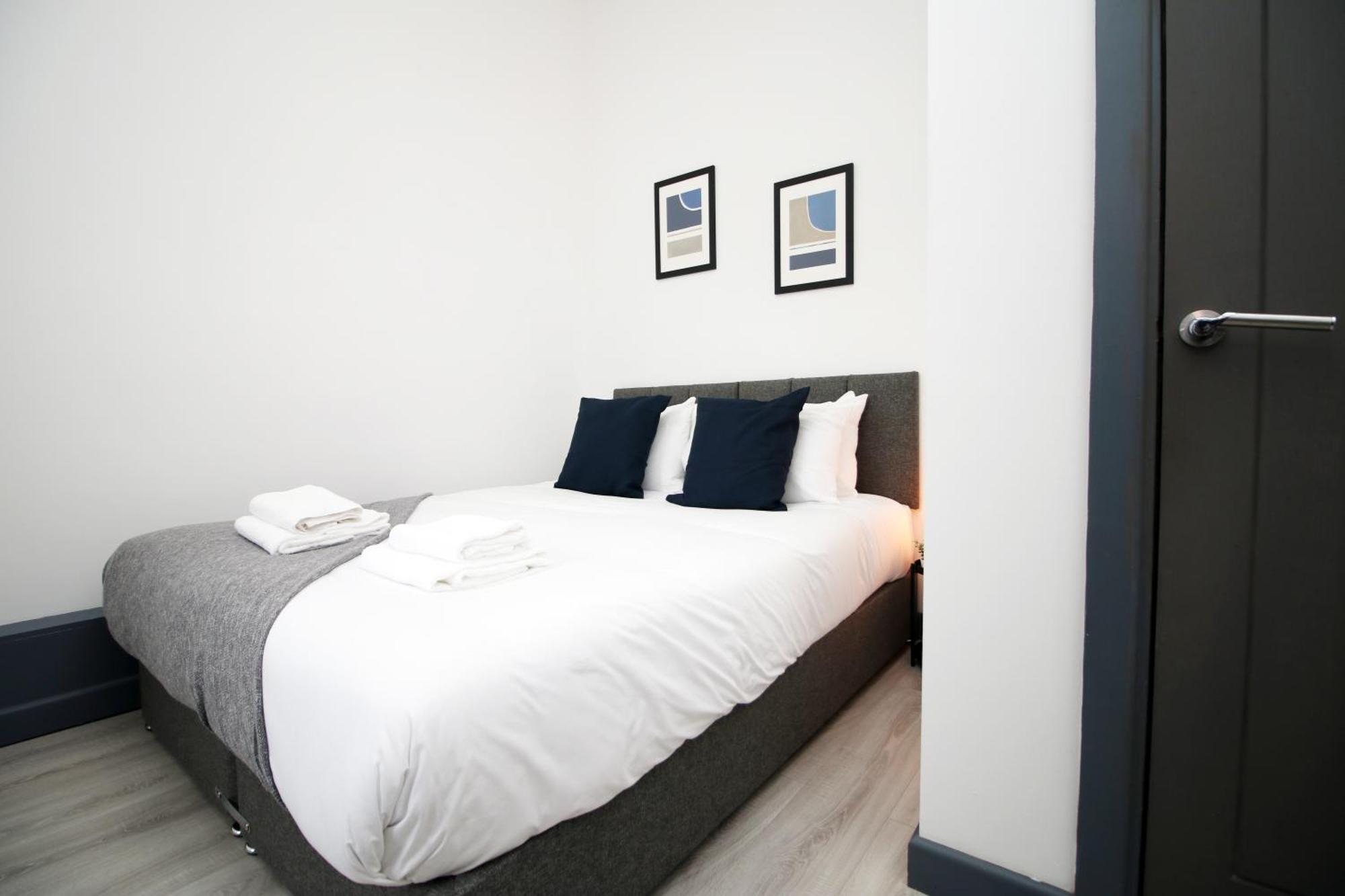Fully Equipped Kitchen, Parking, City Centre Swansea Kültér fotó