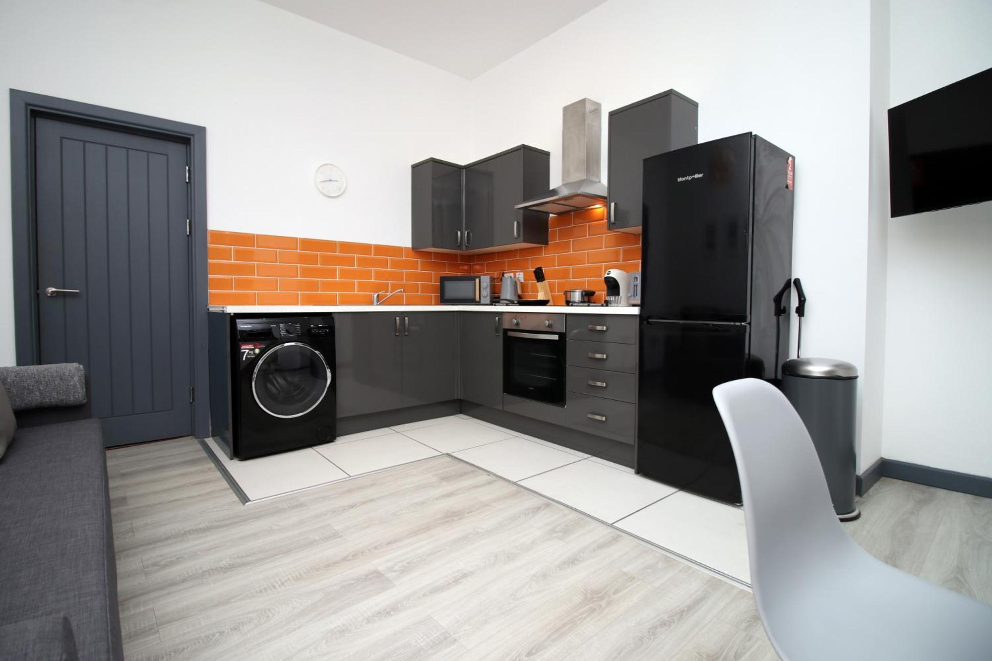 Fully Equipped Kitchen, Parking, City Centre Swansea Kültér fotó
