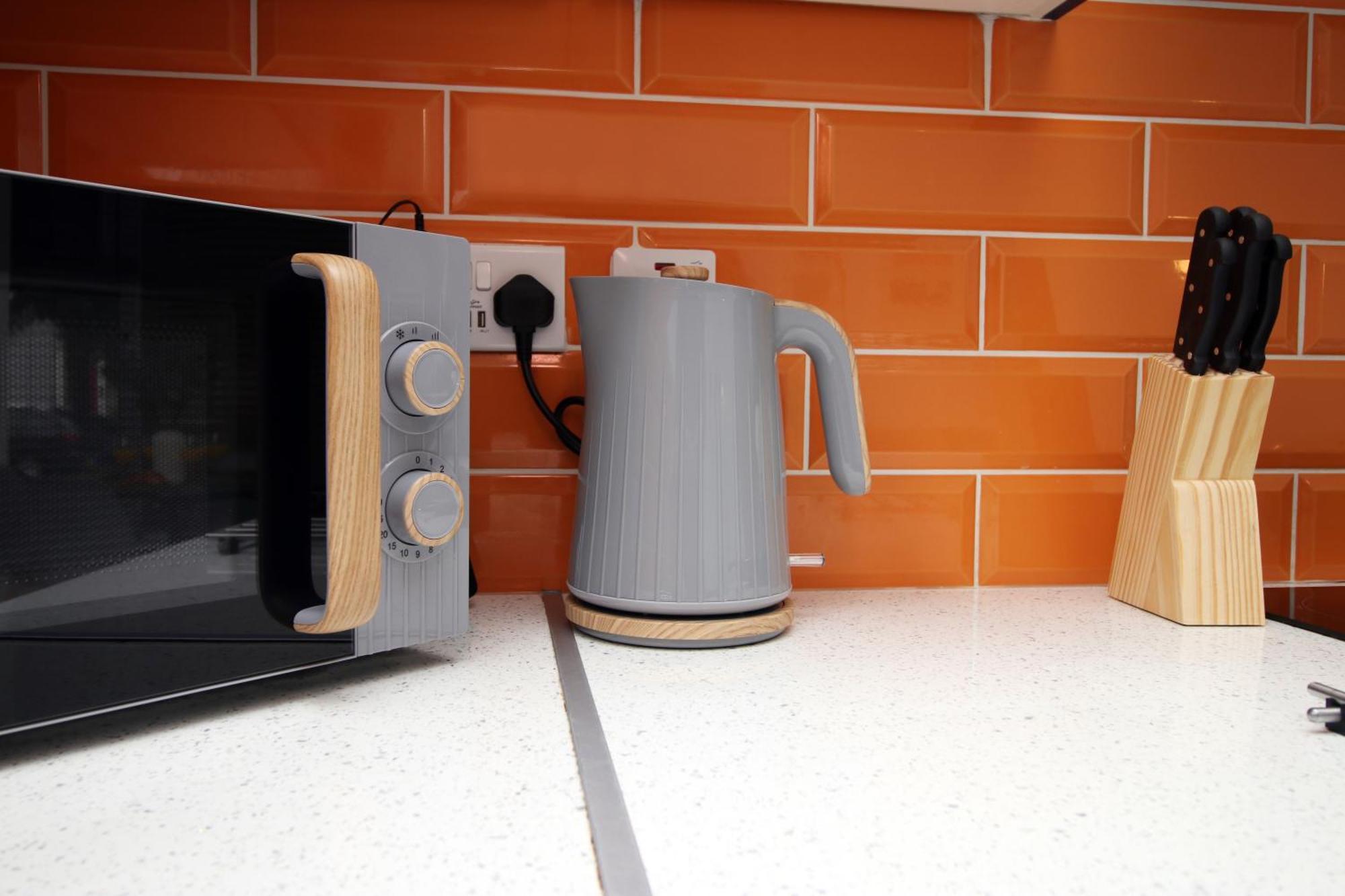 Fully Equipped Kitchen, Parking, City Centre Swansea Kültér fotó