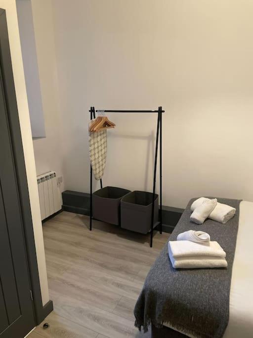 Fully Equipped Kitchen, Parking, City Centre Swansea Kültér fotó